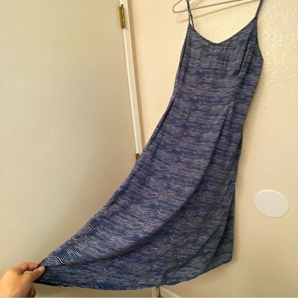 Old Navy blue wave Cami Midi slip Dress smocked back size L - Picture 3 of 12